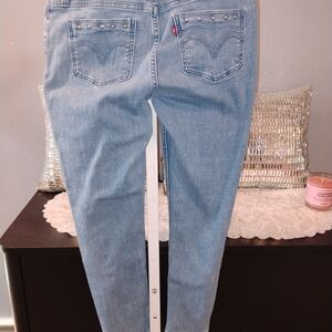 Levi's Women's Straight Leg Jeans in Light Blue